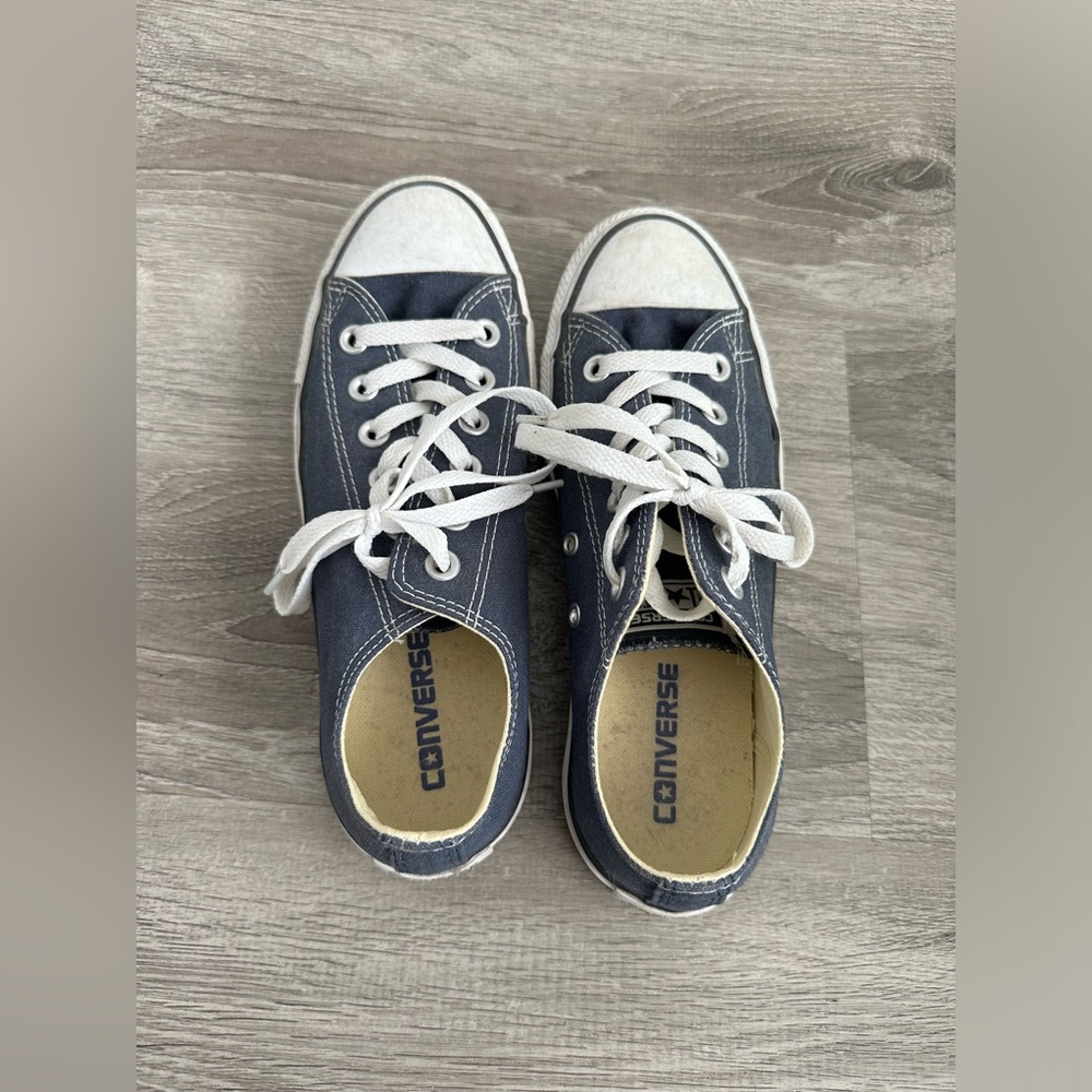 Converse All Star Women’s Chuck Taylor Sneakers - Size 7 Blue White